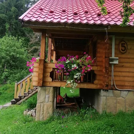 ホテル Микулин Хутірець マイコリチン