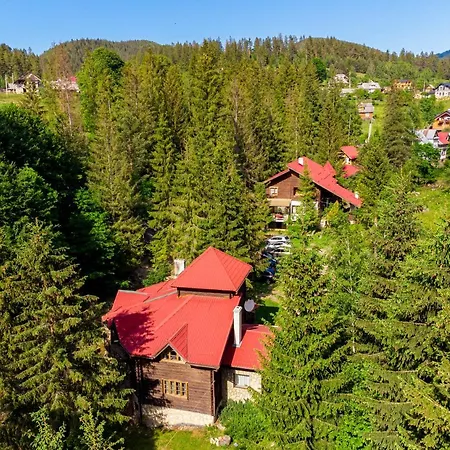 Микулин Хутірець 호텔