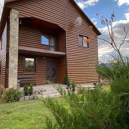 Микулин Хутірець 호텔 미쿨리친